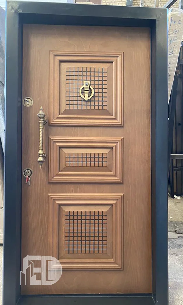 درب ضد سرقت سه قاب برجسته روکش طبیعی راش کد RT3016